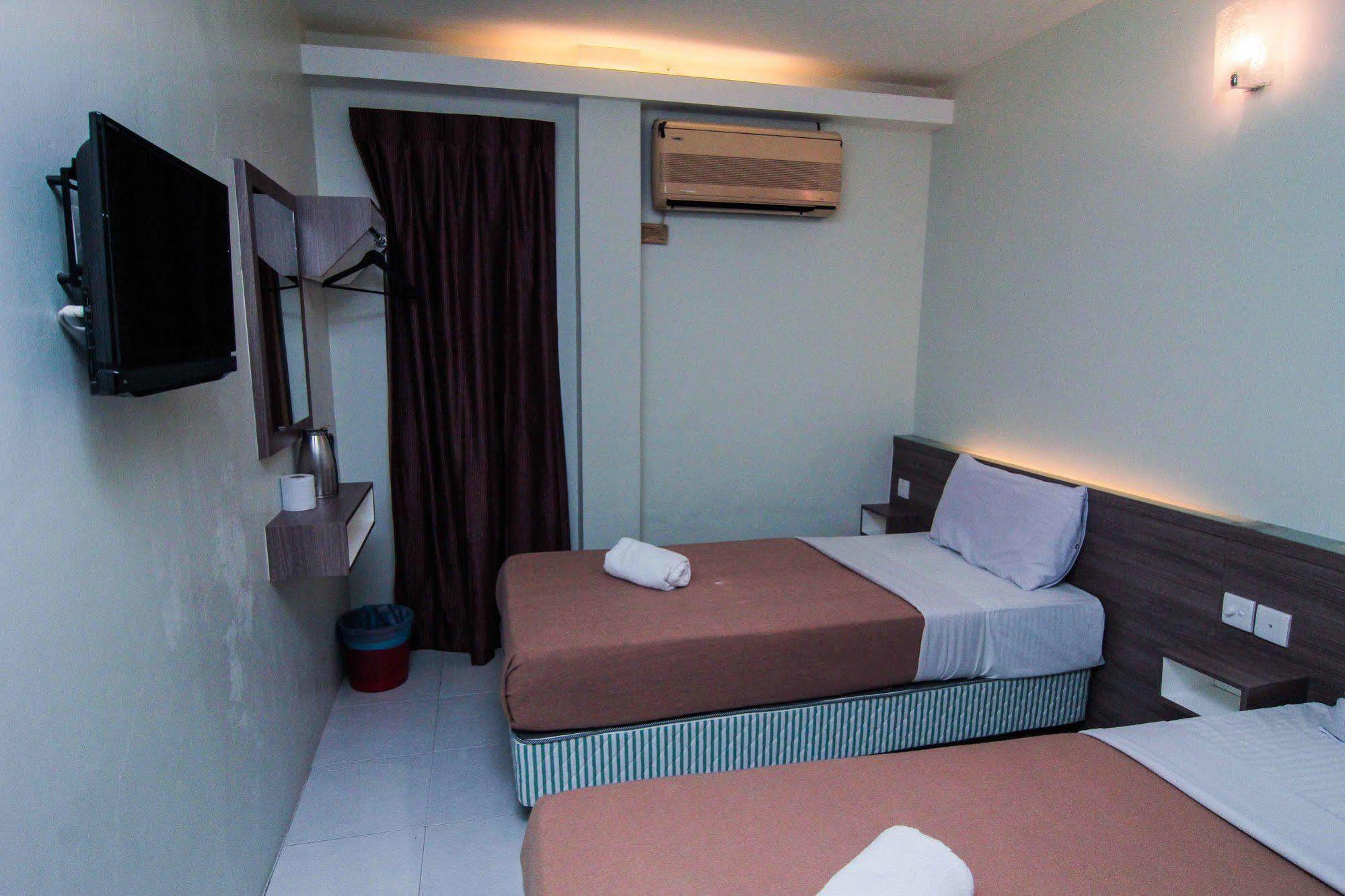 Qish Hotel Malacca Eksteriør billede